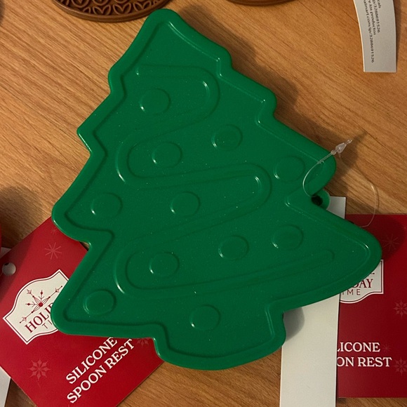 Holiday Time Christmas Silicon Trivets & Spoon Rests - Picture 3 of 4